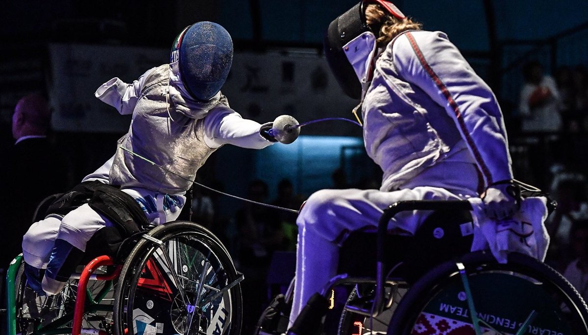 poliziadistato's tweet photo. #BebeVio ha conquistato la medaglia d'oro nella tappa di Sharja (Emirati Arabi Uniti) della #CoppadelMondo di #scherma paralimpica. La portacolori delle #Fiammeoro ha vinto la finale del fioretto femminile cat.B battendo la cinese Zhou Jingjing con il punteggio di 15-5 https://t.co/wgVmlccuQH
