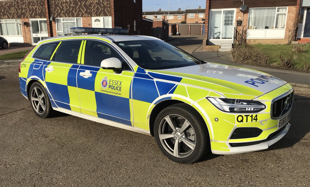 Chelm_LPT_C's tweet photo. Saw one of the new Volvo V90 Roads Policing Vehicles for the first time today. It’s certainly got a big presence on the road and is difficult to miss. A rather smart vehicle though!
#NewCar #Volvo #V90 #RPU #RoadsPolicing #PoliceCar #QT14 #EssexPolice #NorthRPU https://t.co/mcJaMYQ08M