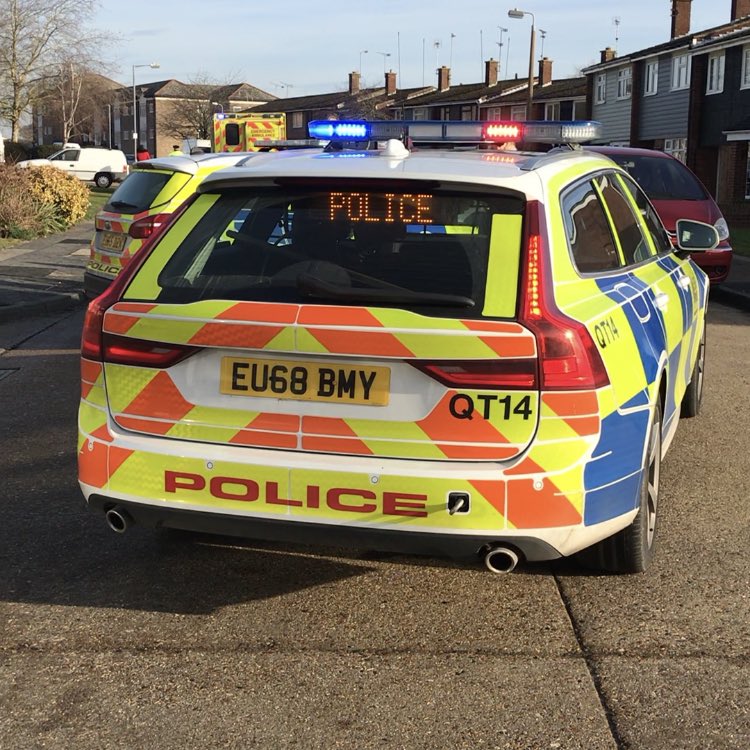 Chelm_LPT_C's tweet photo. Saw one of the new Volvo V90 Roads Policing Vehicles for the first time today. It’s certainly got a big presence on the road and is difficult to miss. A rather smart vehicle though!
#NewCar #Volvo #V90 #RPU #RoadsPolicing #PoliceCar #QT14 #EssexPolice #NorthRPU https://t.co/mcJaMYQ08M