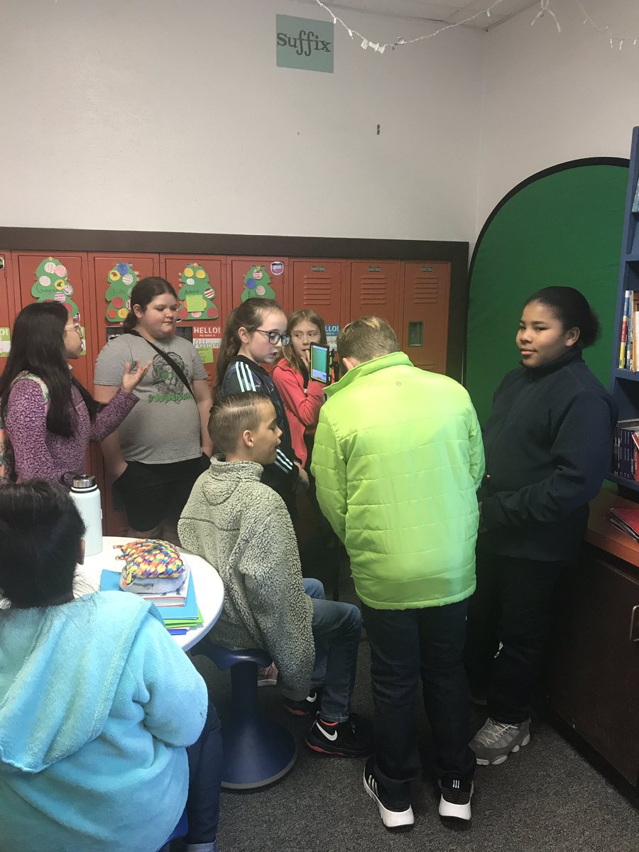 TiffannyLindsey's tweet image. @FranklinLionsWF are experimenting with our green screen thanks to our IDEA Grant 💡 Loved 👀 their excitement. Can’t wait to see what they produce!! #iamwfisd #ideagrant #takeithigher #elar #5th