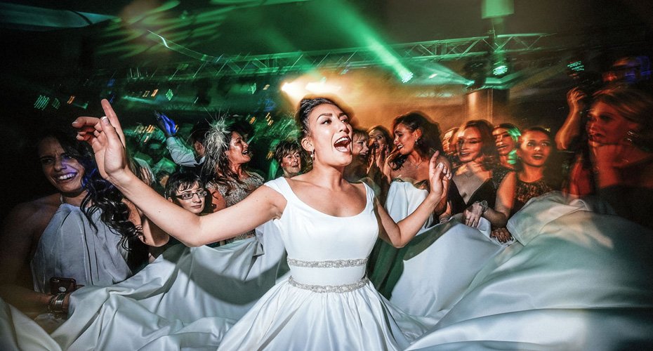 CWM_YLW's tweet photo. "Whether you're searching for a #rustic #roamingband for your homespun style #wedding, a #classicalquartet to set the scene in a #magicalcastle or a dance #DJ for your party under the stars @alivenetwork is a great source for #weddingentertainment - https://t.co/sqKoquXoU7 https://t.co/gDBk2mX3tH