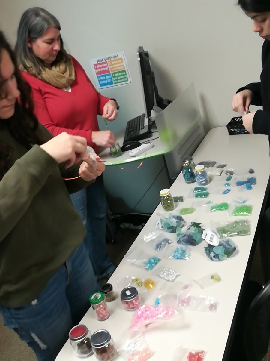 CCCS_School's tweet image. 9-11 grade students are learning about the oxidation process of copper and making bracelets! #cccssac #gcc_charters #scienceandfun #classroomlearning