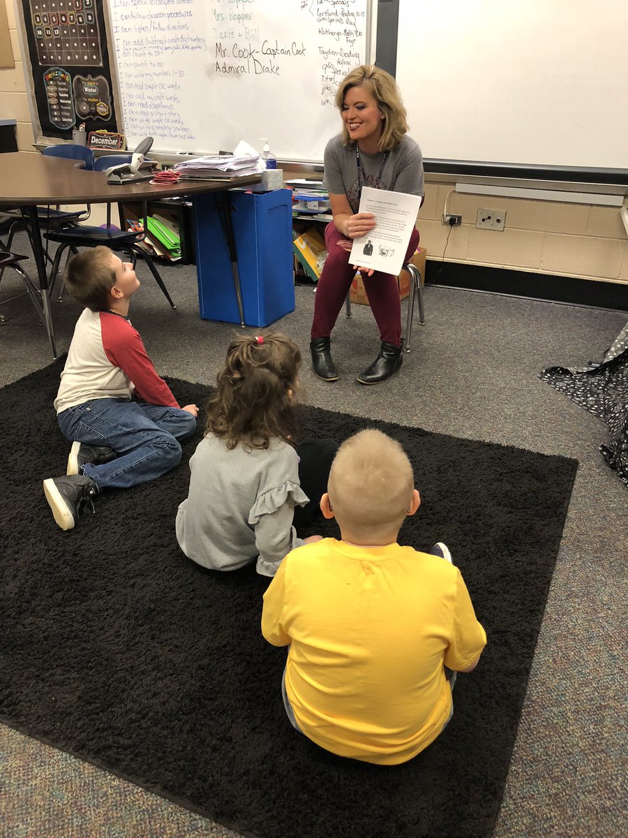 _Amie_Stone's tweet photo. Ms. Kirby’s students LOVE Mr Poppers Penguins!!@BC_Schools @RESKellyKirby @RESTigers #bcsrocks #onebookblitz2019 https://t.co/kEHebEwEls