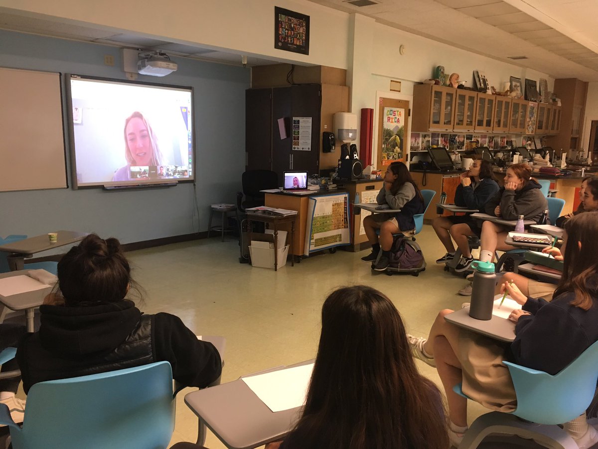 TechBioBek's tweet image. Joining the live hangout with @EckertLeckert and @NatGeo to learn about conservation ecology in British Columbia #ndbtigers #apbio3