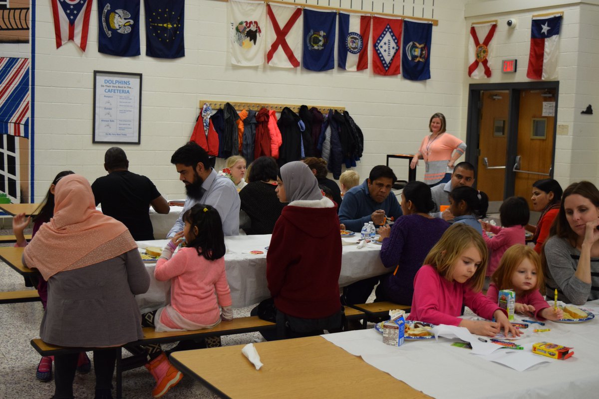LCPSOfficial's tweet photo. Sanders Corner Family Dinner, https://t.co/X78ubZ4lhp #LCPS #Loudoun https://t.co/sal4YhjGWX
