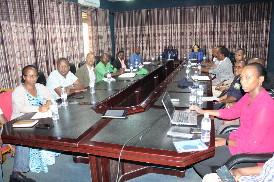 Duhamic1's tweet image. Privileged to host a learning visit on functionality of #DPEM @KicukiroDistr under the support of @USAID funded #Gikuriro program. Check the link to learn more   bit.ly/2DxUrmf