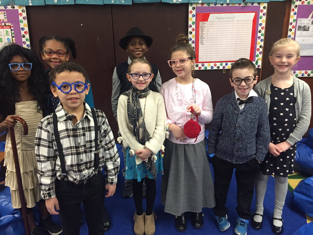 mauraspar267's tweet image. We are 100 years old, with age brings wisdom! #Gomules #mwdprimary