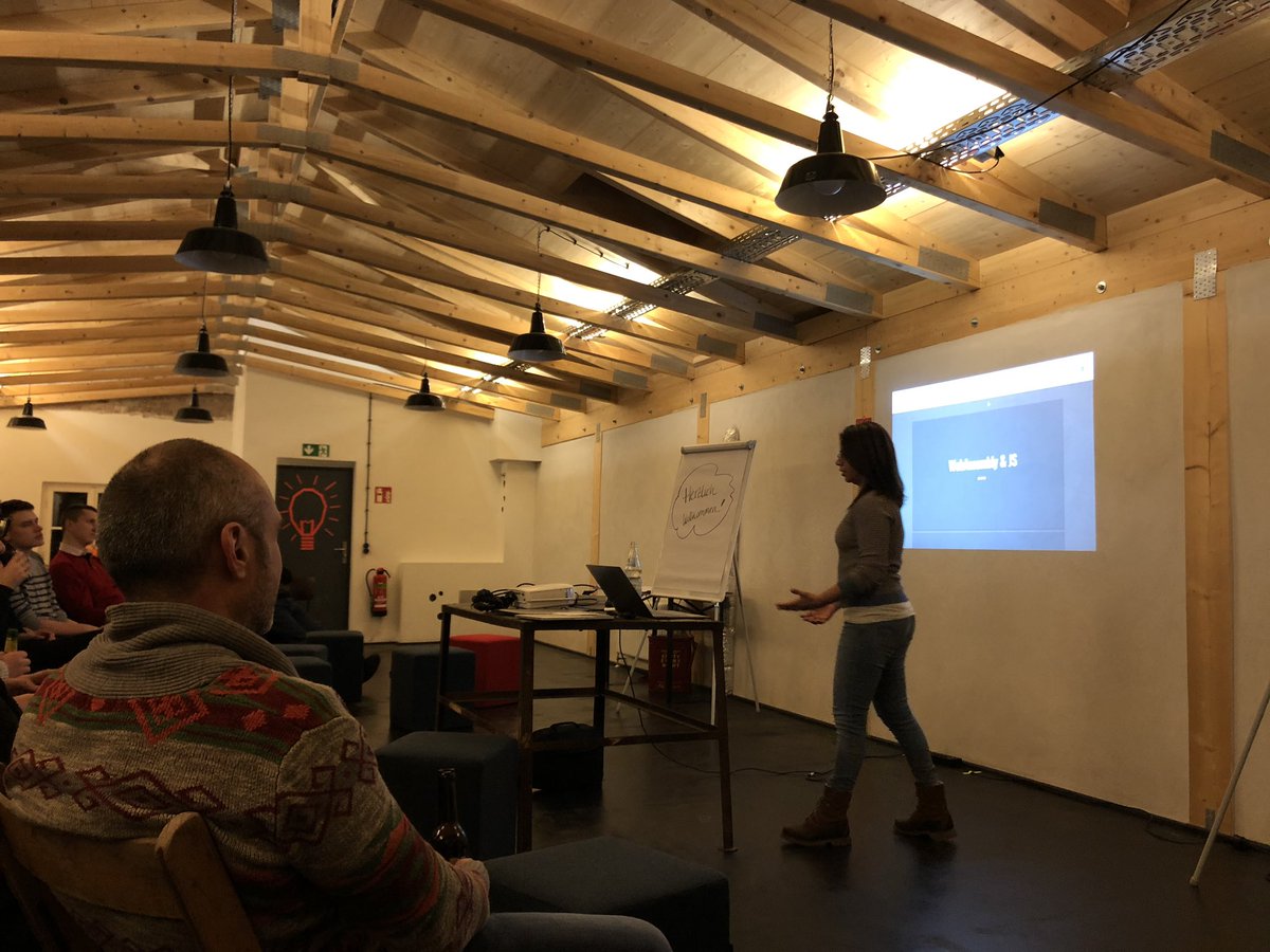 sophie_ogando's tweet image. first talk about WebAssembly by @mariamsheikh777 #stuttgartjs