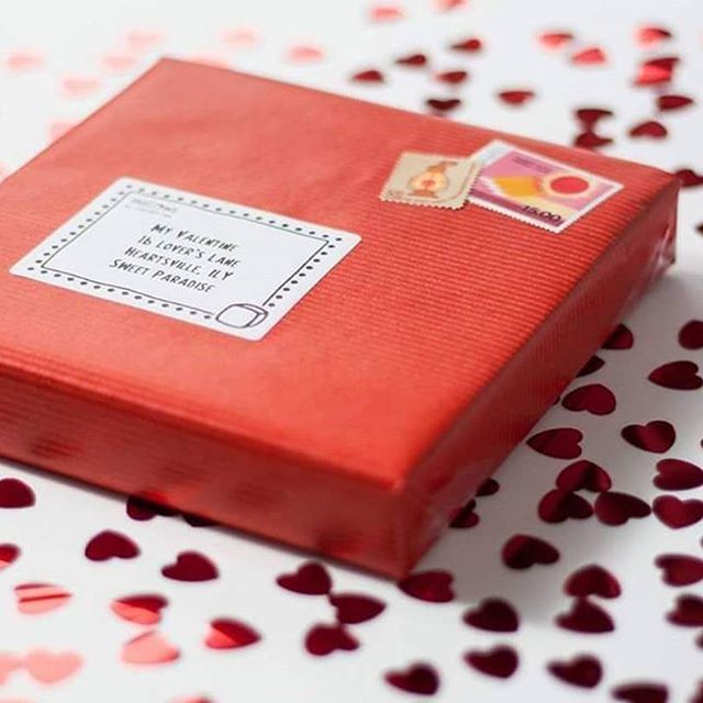 ❤Last minute Valentine shopping!❤
Place your order before 13 Feb 14:00u and we'll ship them just in time for Valentine's Day 💌

#valentijnspost #valentijnscadeau #valentijnsdag #liefdeindelucht bit.ly/2SJQCEg
