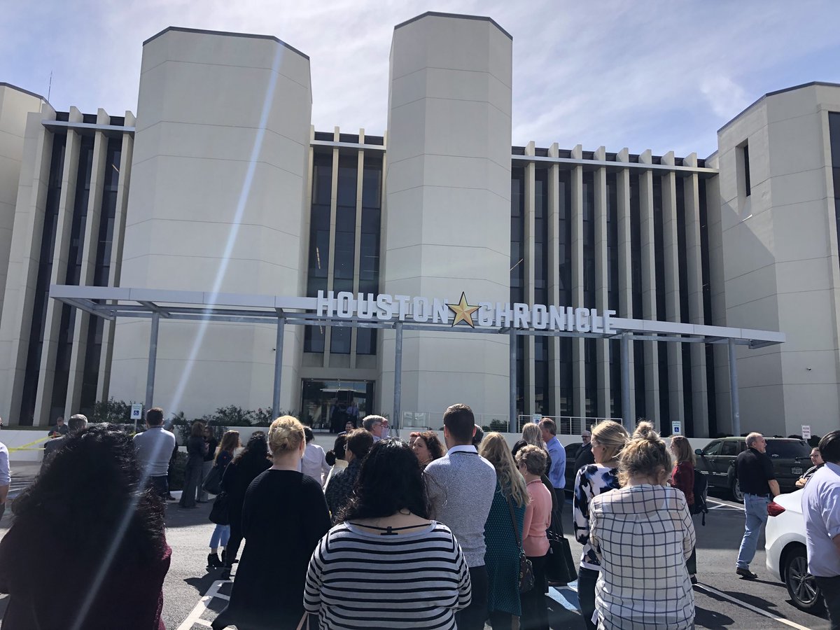 SergioChapa's tweet image. Fire alarm accidentally tripped at the Houston Chronicle. #HoustonProblems