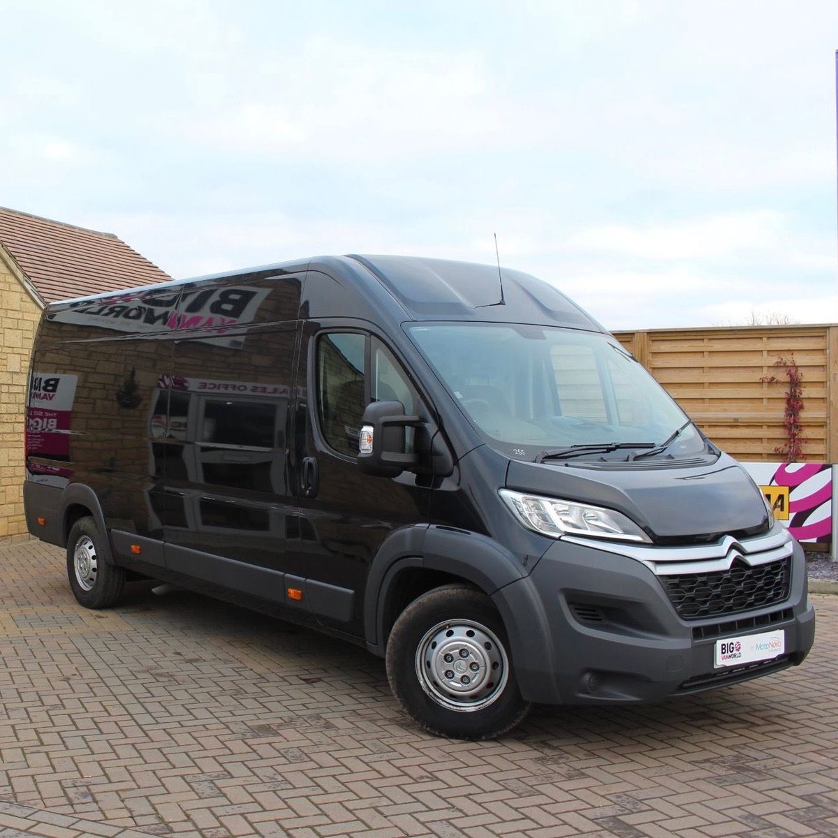 BigVanWorld's tweet photo. A selection of the vans we currently have available...

👉 https://t.co/jO9r8Saybb 

#usedvans #bigvanworld #volkswagen #vw #mercedes #merc #citroen https://t.co/doDzGEpT8u