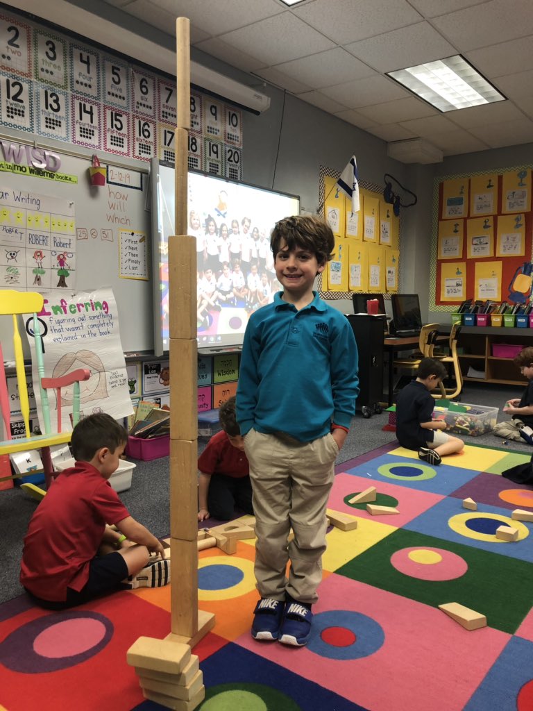 CCohenKinder's tweet photo. Woah!!! A little architect at work! #davisk https://t.co/h8t2YlWZeg