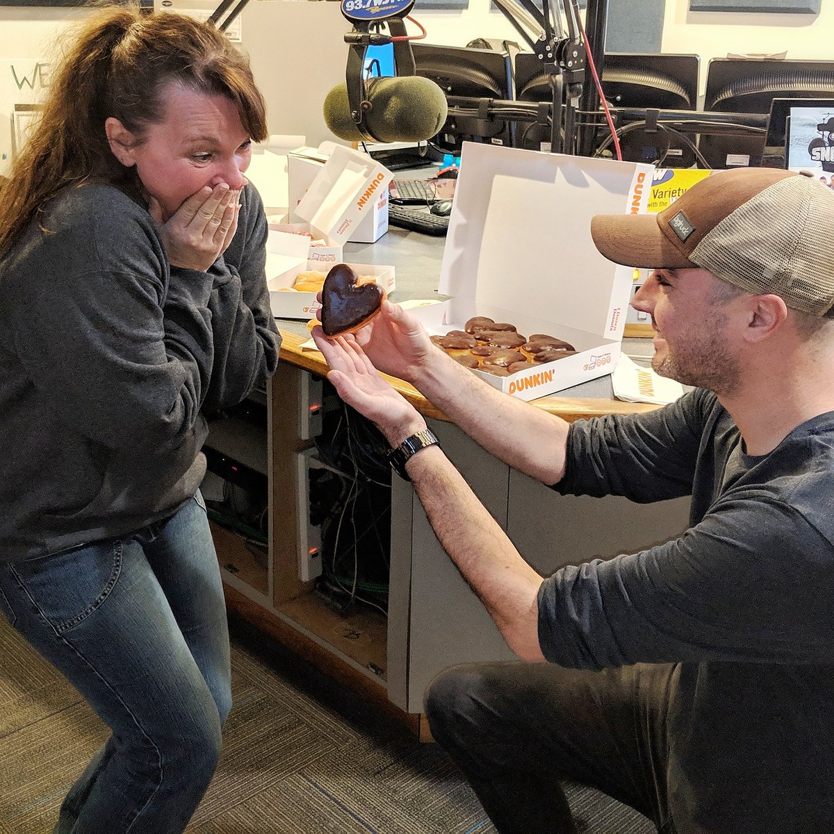 Joe & Nancy are over the moon about Dunkin's Valentine's Day-themed donuts! Did you grab one for your special someone today? 🌙🍩 #dunkin #dunkindonuts #BeMyValentine