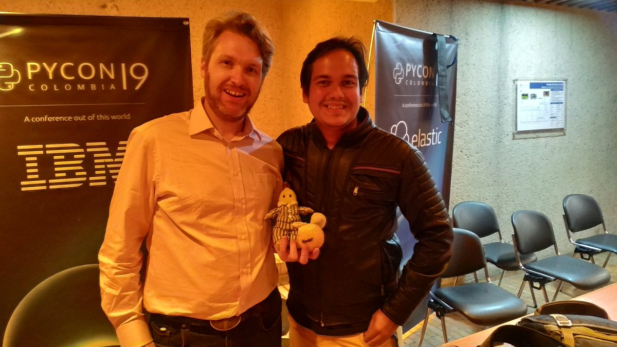 GudarJs's tweet image. Eate año estuvo increíble!#PyconColombia2019 #PythonColombia