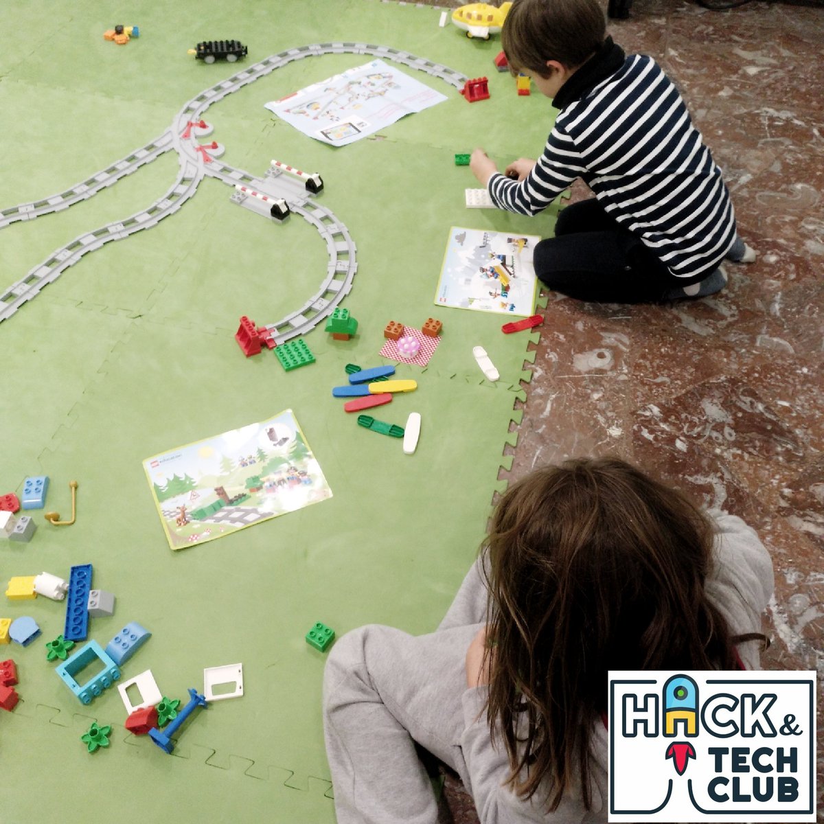 hackandtechclub's tweet image. ¿Programar? ¿Niños tan pequeños? No, no estamos locos. En HYTCLUB nuestros niños aprenden programación desde edades tempranas a partir del juego. 

Hoy nuestros peques de los martes se lo han pasado pipa con LEGO CODING EXPRESS 

#Programación #Robótica #Juego #Diversión #HYTCLUB