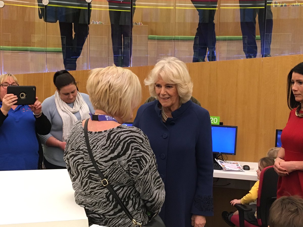ClarenceHouse's tweet photo. The programme is a partnership between @beanstalkreads and @DollyParton “Imagination Library” to provide training and books to early years professionals.  #RoyalVisitMerseyside @dollyslibrary 
📷 @bbcmerseyside https://t.co/FE34myonwL