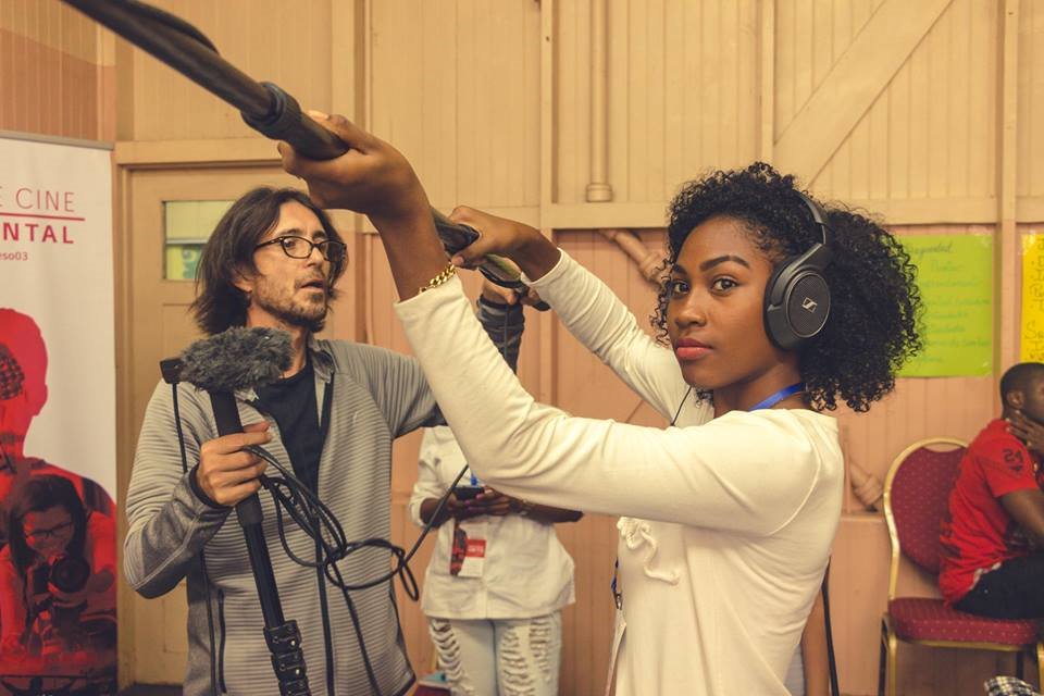 Somos #Acción #Cultural. #Travesías impulsa el impacto de acciones culturales de los jóvenes. Aquí, una foto de las sesiones de <a href="/EfectoValores/">Efecto Valores</a> #México y #ContraPeso #Panamá en el proyecto “Taller de Cine Documental”. Ya arrancó la 3ra edición, entra en oij.org/travesias/