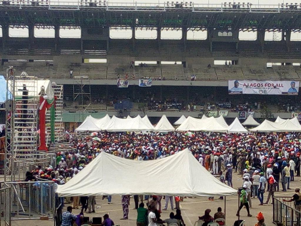 Nuel_nuelzy's tweet photo. #PMBinRivers Pic 1- #AtikuInLagos Pic2- #PMBInRivers Be the judge
👇
#ElectionTips2019
#Elections2019
#elections
#Atikulated https://t.co/ANq8HjBXM9