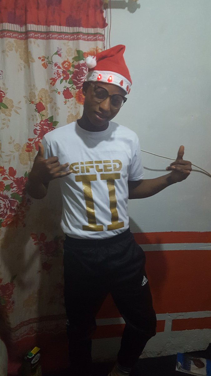 samuel_amstaim's tweet image. #GIFTEDIIALBUM  we rep #flowkingdom 
@FlowkingStone  Nana Nya Nkwa Daaa