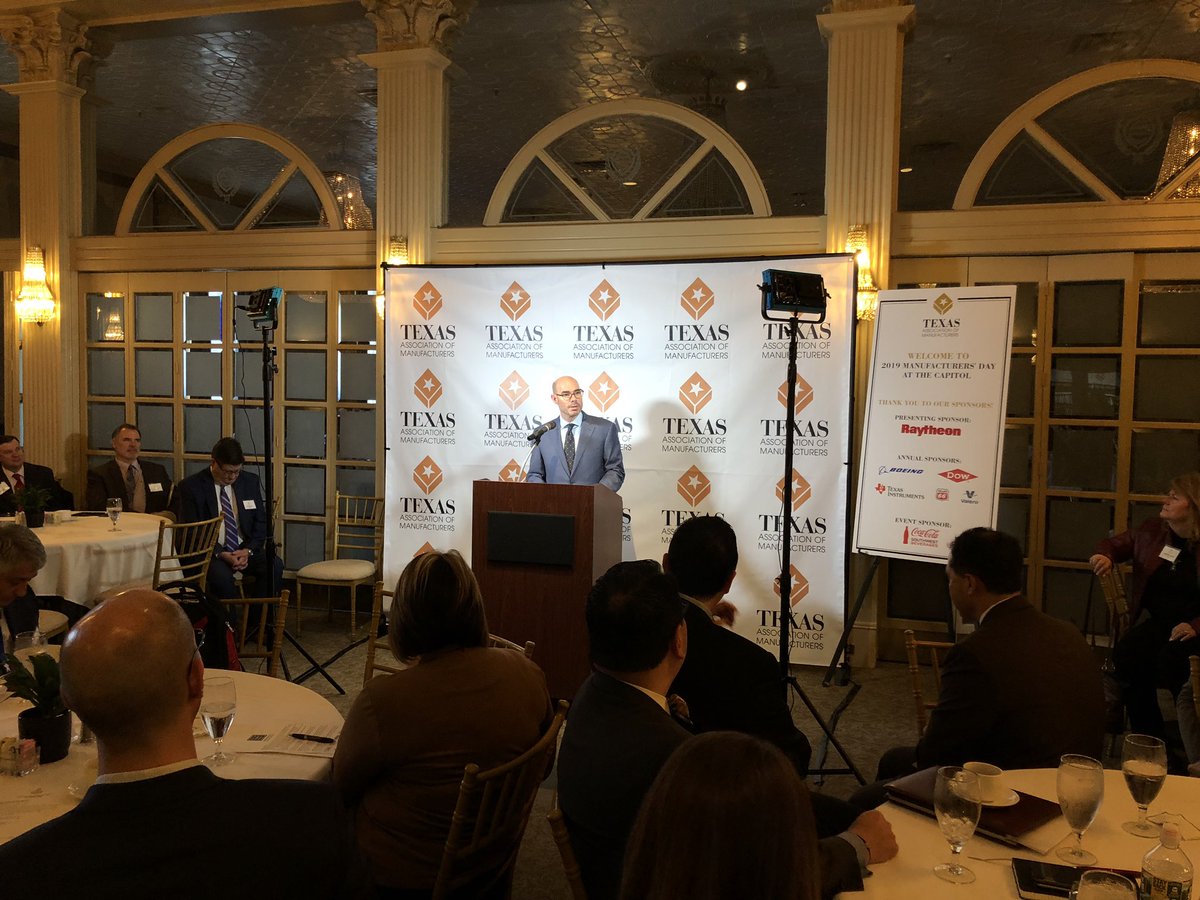 RepDennisBonnen's tweet image. Thanks to the @TXManufacturers for having me at their Manufacturer's Day event this morning. The manufacturing industry employs over 800,000 Texans in high-quality jobs. Happy Manufacturer's Day &amp;amp; thank you for your continued investments in the success of our economy! #txlege