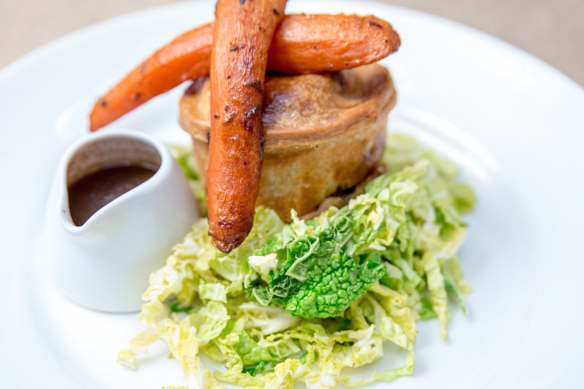 TolcarneInn's tweet photo. Time to firm up those weekend plans and, as luck would have it, we still have tables available for Sunday Lunch! #jazzonsunday #winterroast #sundaybythefire #perfectsunday https://t.co/MPyqhX2jLr
