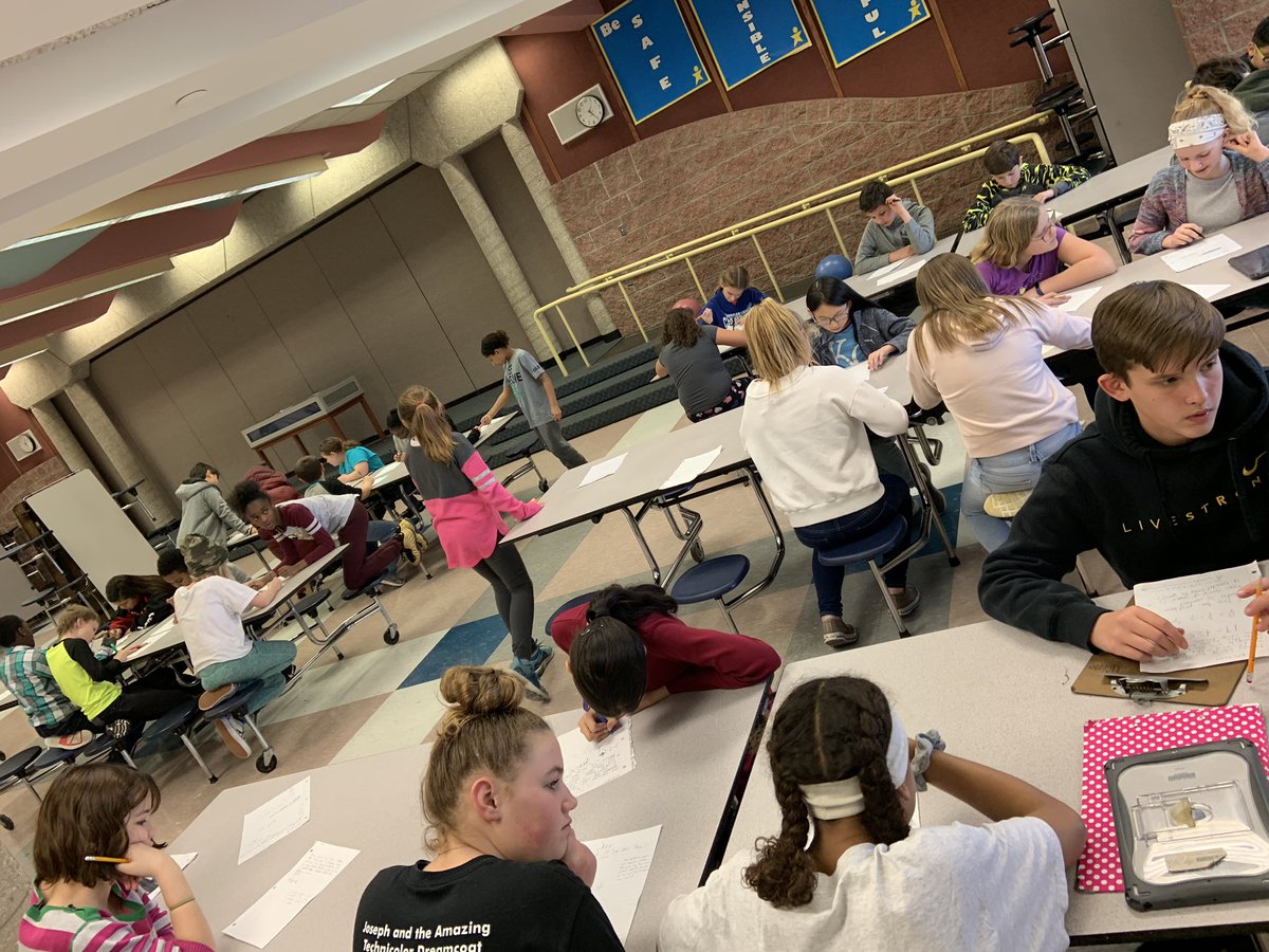 5th and 6th grade Ss collaborating and providing feedback via a math “gallery walk”/ “number talk” <a href="/RStar512/">Rising Star Elementary ⭐️</a>