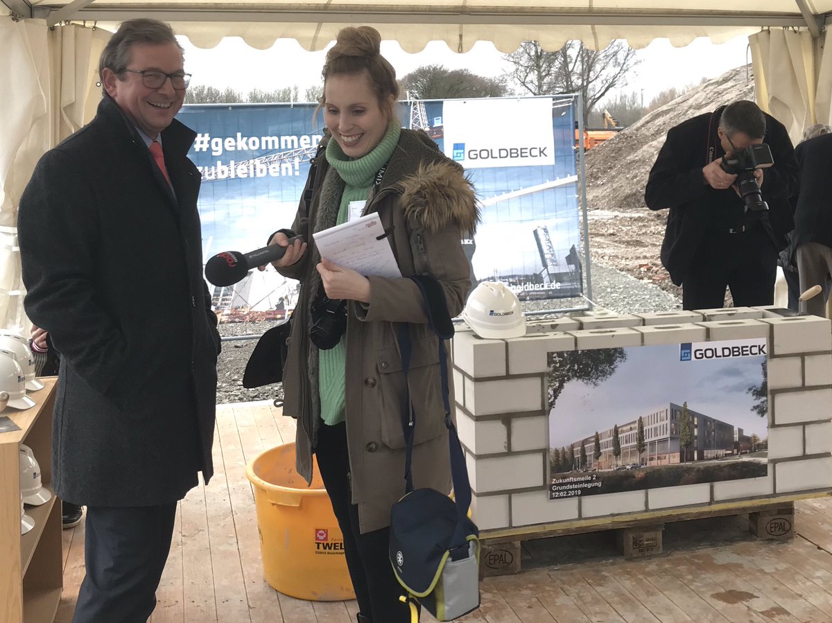 SICPaderborn's tweet photo. Ein wichtiger Meilenstein für den #Forschungscampus an der #Zukunftsmeile #Fürstenallee in #Paderborn. Heute wurde der Grundstein für die #ZM2 gelegt. Das Forschungs- und Innovationszentrum mit ca. 20.000 qm wird ab Ende 2020 das neue Domizil des #SICP. https://t.co/IVkBNZLzLG https://t.co/HBZ2MFitA2