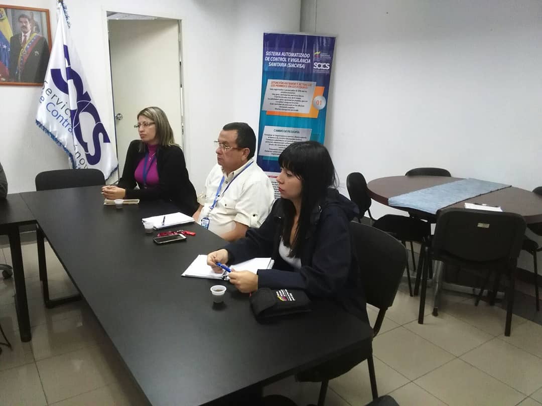 sacs_ve's tweet photo. #12Feb // El SACS en conjunto con Epidemiología  realiza una reunión con el equipo del Ministerio de Poder Popular para Atención de las Aguas con motivo de discutir la providencia administrativa referente a las Recargadoras de Agua #SACSAvanza #epidemiologia #salud https://t.co/4ibWF9wXxe