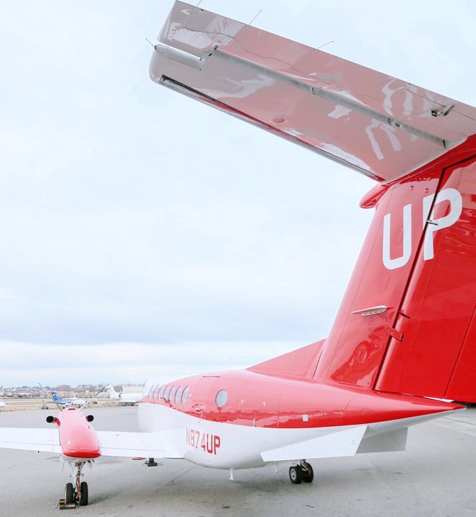 This plane, from #WheelsUp is red to protect hearts and save lives. #WheelsUpCares #UpTheWayYouFly #HeartMonth

Thank you @WheelsUp for your support.
