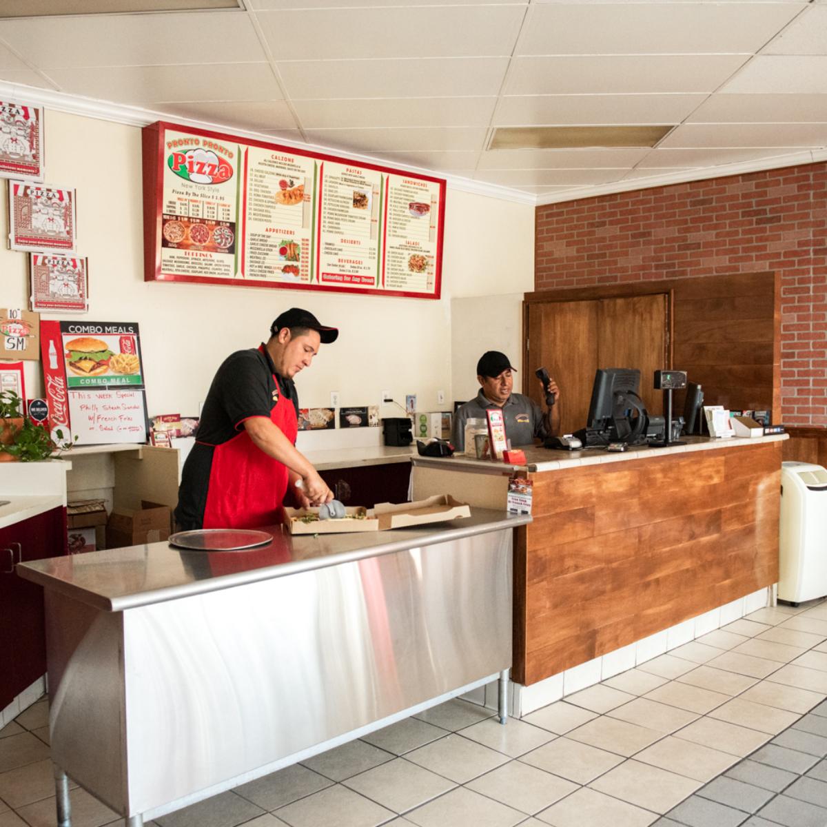 ProntoPizza's tweet photo. We believe every night should be a Pronto Pronto Pizza night. https://t.co/786SvmDgOz