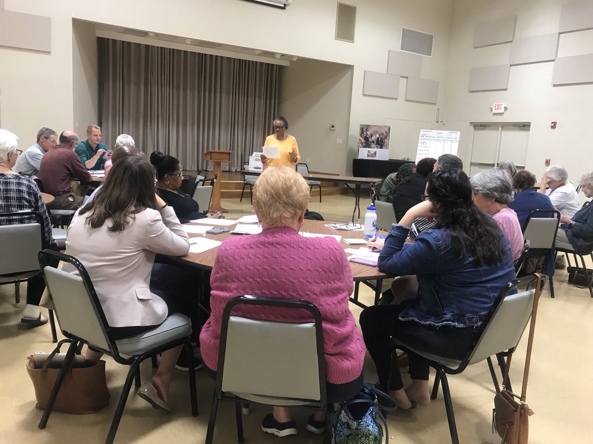 PACTMiami's tweet photo. How do we build power?By holding ourselves to high standards! 
South Dade is SO close to meeting their goal of network members!
Our leaders are ready to fill the gaps and make sure that ~1750~ people come for justice at the Nehemiah Action, April 1st! #bring3 #letjusticerollMIA! https://t.co/CKlp1H2DFL