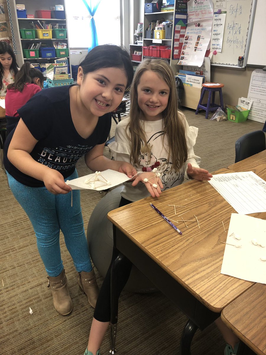 PaternoDL3's tweet image. Edible math! Geometry Fun! #keeplearningfun #lovingthelincolnlife@misdles