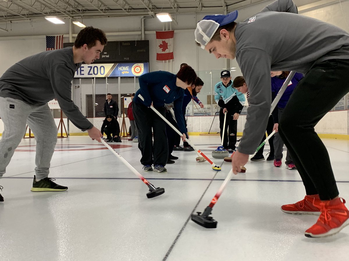 youngbucksUSA's tweet image. Thanks to the @curlthezoo for having our guy @kdropkin over for tonight’s #LearnToCurl. What an awesome group! #curling