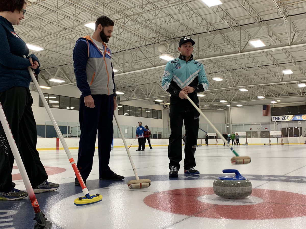 youngbucksUSA's tweet image. Thanks to the @curlthezoo for having our guy @kdropkin over for tonight’s #LearnToCurl. What an awesome group! #curling