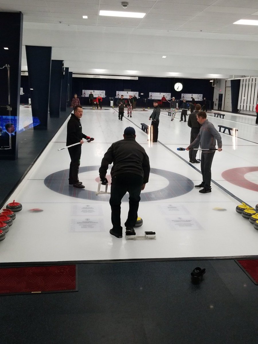 TheRevBW's tweet photo. As @BennyHeebz takes the ice in @GlencoeCurling Men's Night, only one question remains...will his team give him the @blaing99 treatment and sit him in 4 and 8!?
#featherduster #playingthrid #72%orbust #superspare? @TeamKevinKoe https://t.co/1gXTyayfcz