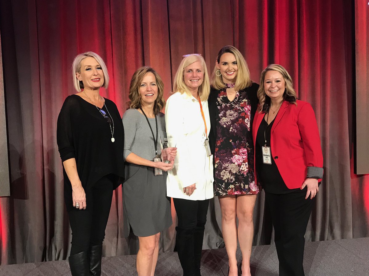 Love this team. We are #1 service provider of the year 💚 #SPM2019
