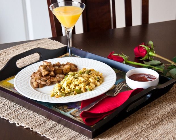 Lately I’ve been obsessed with Cajun foods, so Tofu Scramble with Cajun Potatoes are what I want on Valentines Day. Try my recipe and other simple Valentine's favorites here: bit.ly/2RXUOLT