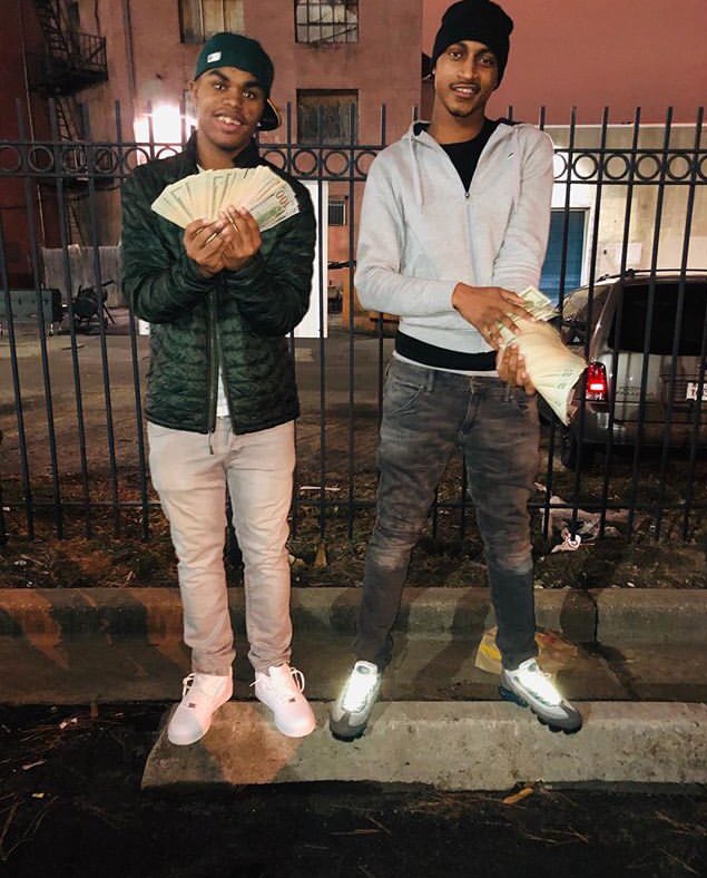 DBottomSmileyy_'s tweet photo. Streets Hottest Youngings 🔥🔥 #4JK🌪#ResseMoney💔 https://t.co/Kn40O36EHi