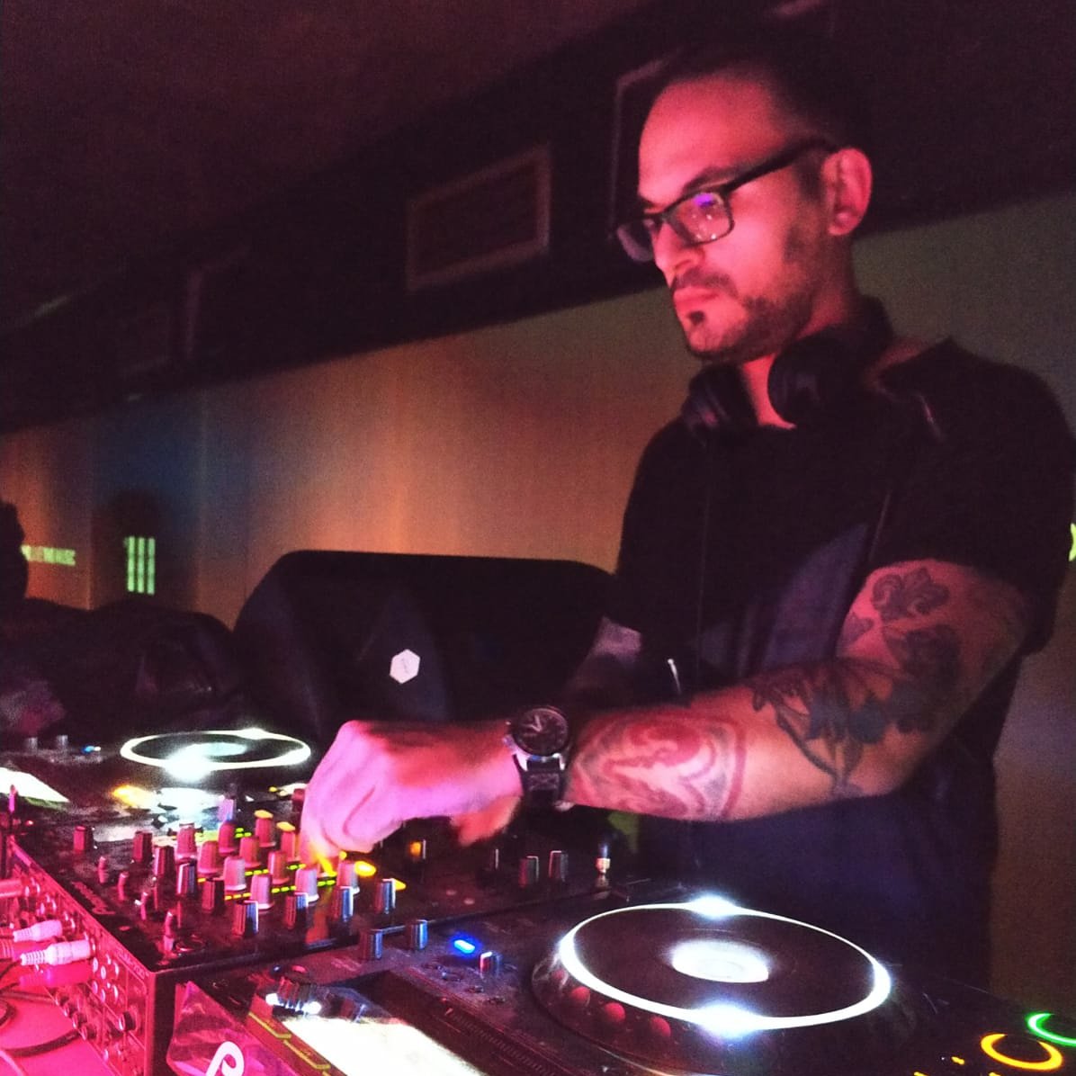 HeinickO's tweet photo. Wow what a amazing weekend in Belgrade! I met so many great people that have so much love for good music and great party's! The electronic music scene there is so intensive and the artists are very talented and amazing. #techno #belgrad #electronicdancemusic #rave https://t.co/YKmdNt5CrI