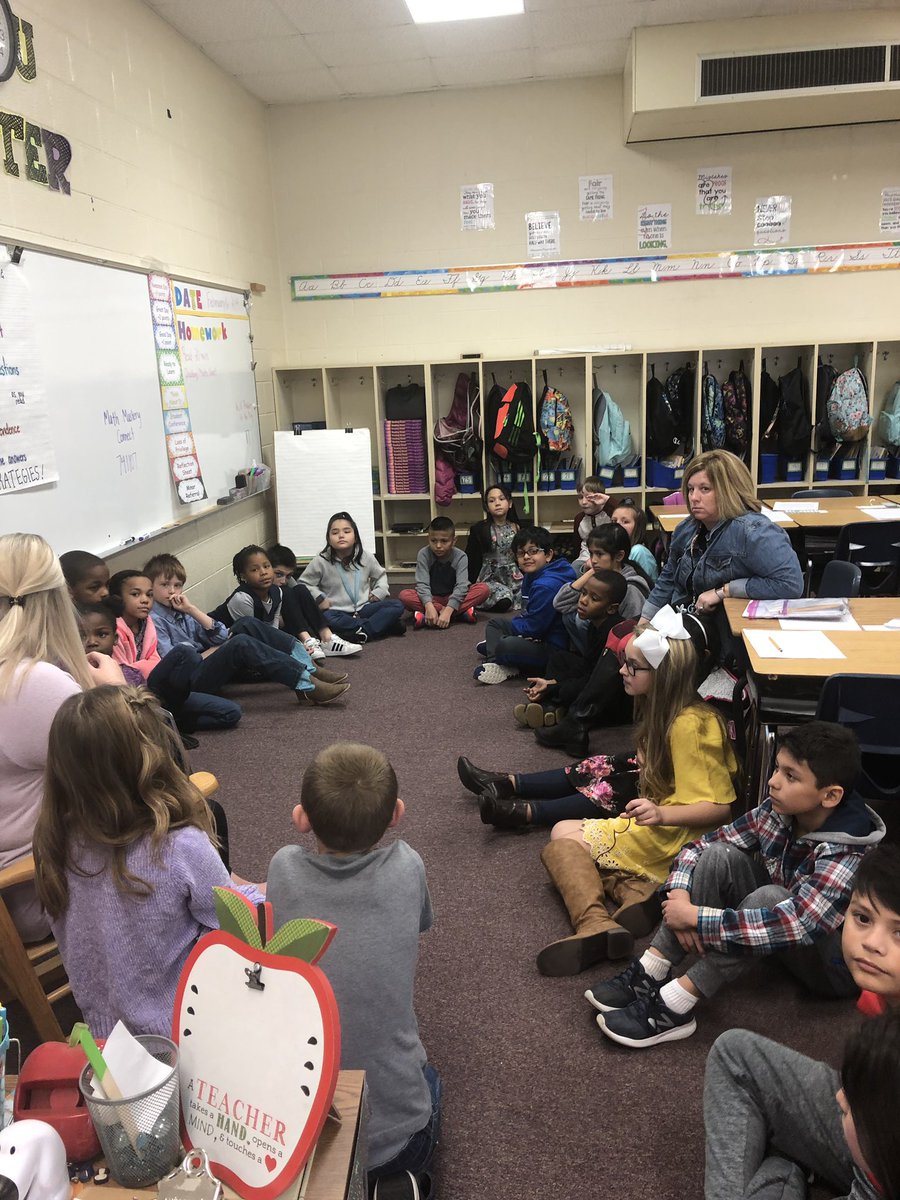 AnnaAAP13's tweet photo. The power of class meetings🙌🏻Teachers and students sitting in a circle, face to face discussing roles and responsibilities💙 #groWHere #3rdgraderocks #positiverelationships https://t.co/kKjfJ494yT