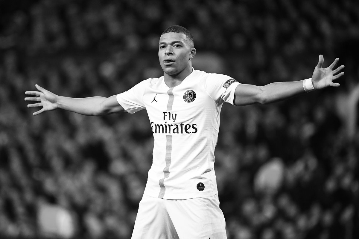 PSG_English's tweet photo. Gotta love it!!! ❤️💙 @KMbappe

#MUPSG https://t.co/uFTJhRIVc9
