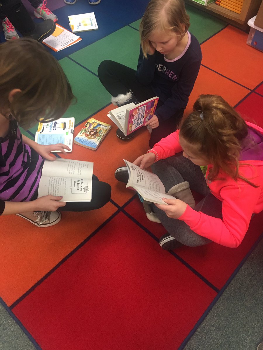 MeghanKeefer's tweet photo. 3rd graders learn about the roles of secondary characters and then jump into book clubs to find and discuss. Woah! #deepthinkers #engageD64 #D64smiles #readingworkshop https://t.co/vD26xMaUK2
