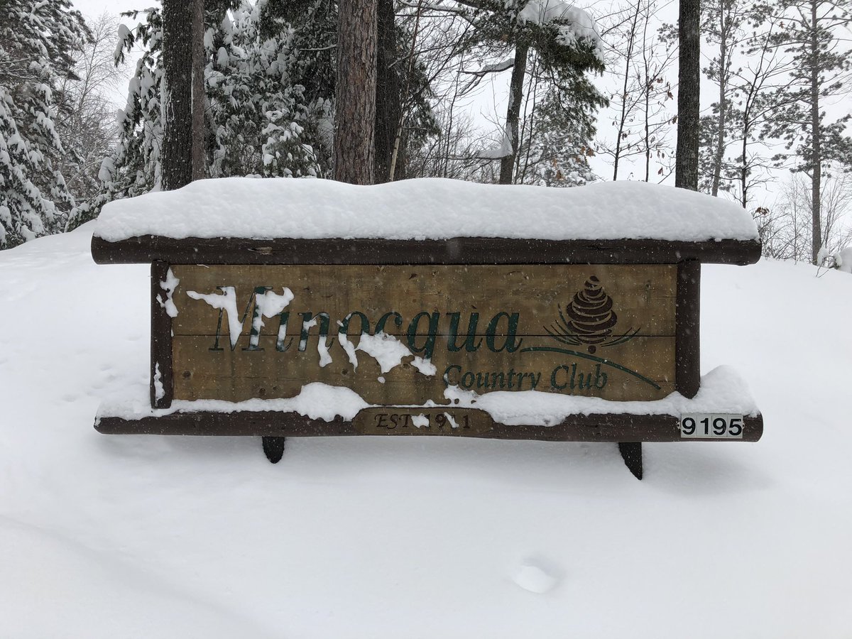 Minocquasuper's tweet photo. Just a casual 10” of snow today here in the northwoods. With more yet to come. https://t.co/XtMY9sEogb