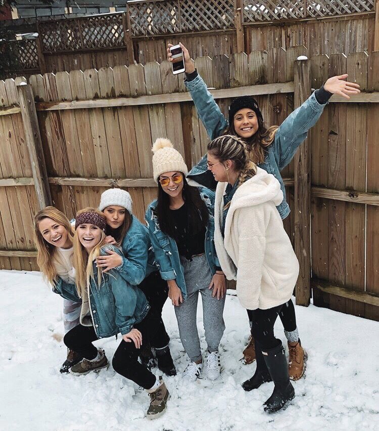 Alpha Sigma Tau tweet media
