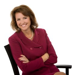 500SPKRS's tweet image. VIDEO: Associations are in a race for relevance! #SpeakerOfTheDay @marybyers helps associations remain relevant in an increasingly competitive environment #association #leadershipskills #meetingprofs #KeynoteSpeaker 500speakers.com/pitch/mary-bye…