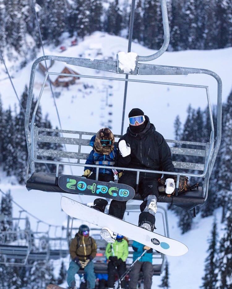 mdxone's tweet photo. PARADISE PIC: Father &amp; Son showing life is better on the slopes.
Thank you for sharing @jonathan_weaver 📸 @hamiltonick
#resorts #slopes #snowboarding #snowboard #kidscanride #slopes #familyfun #getoutside https://t.co/C9yFFRAKxy