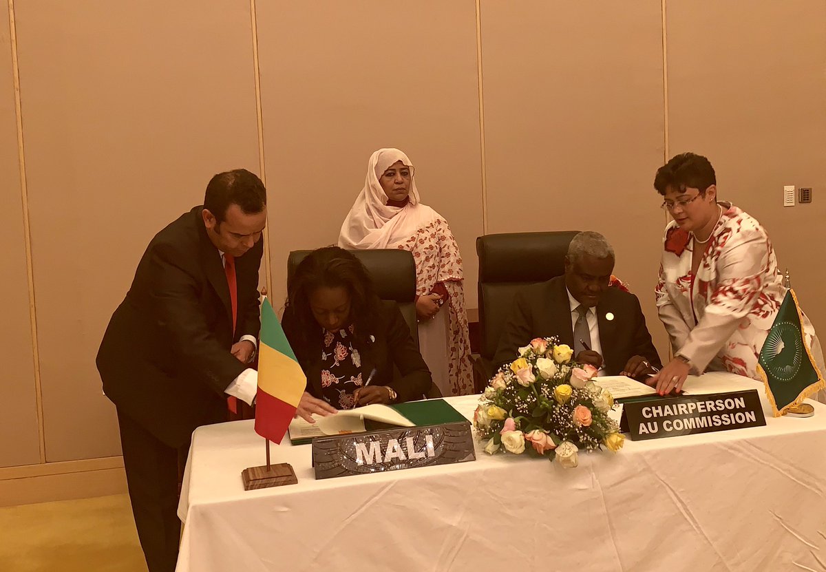 AmiraDSA's tweet photo. I congratulate #Mali and t/ @_AfricanUnion on signing the host agreement of the African Centre for the Study and Research on Migration, to become t/ premier AU think tank on migration thereby enabling to fulfil its mission of realizing a peaceful, prosperous&amp; integrated continent https://t.co/srk4EhH19b