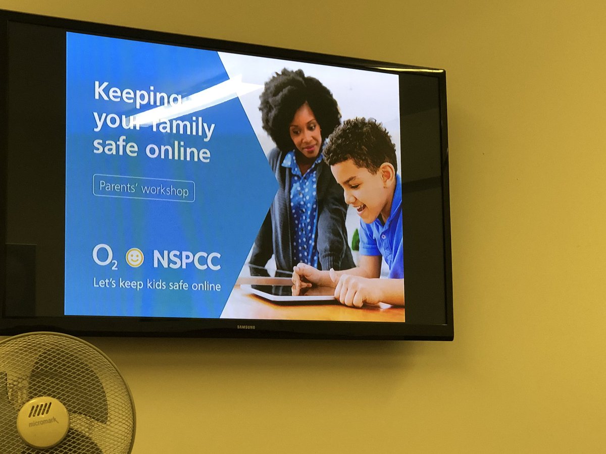 lookwhatjendid's tweet image. Thanks to the parents of the @Craigie_High cluster who attended tonight’s super input from Heather @NSPCC_Scotland on staying safe online&amp;amp;where to access support.Lots of enthusiasm for the #netaware app!
@Rowantreeschool 
@CraigiebarnsPS @ClaypottsPS 
@DundeeHWB1 #DundeeLearning