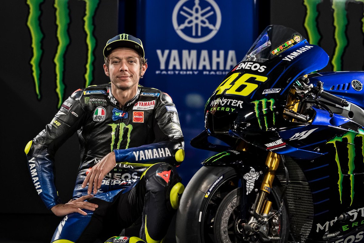 ¿Cuántos años lleva <a href="/ValeYellow46/">Valentino Rossi</a> siendo atleta #MonsterEnergy? <a href="/YamahaMotoGP/">Yamaha MotoGP</a> #BeastModeOn
