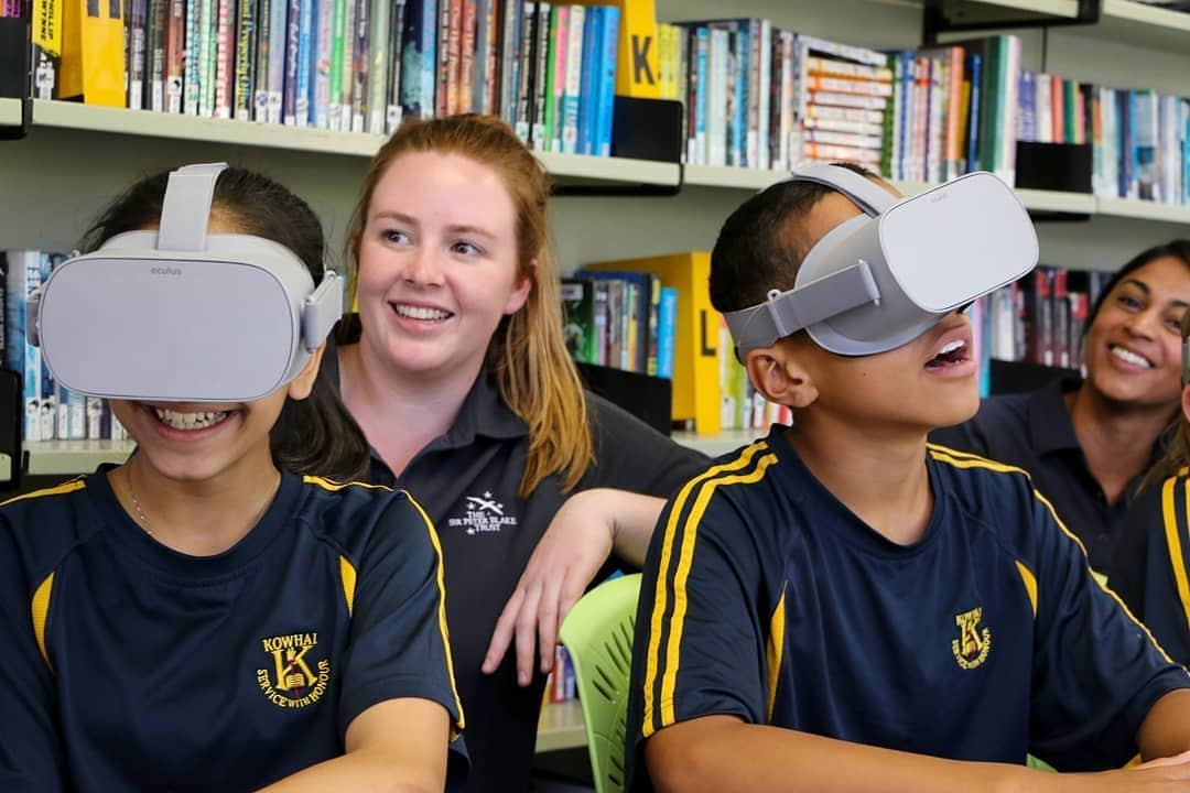 WWFNewZealand's tweet photo. Via @sirpeterblaketr: NZ-VR is now in schools! Students from Kowhai Intermediate were the first to experience NZ-VR! Special thanks to @NZGeographic @HaurakiGIFT @FoundationNorth @NZonAir. Check out all the #NZVR experiences at https://t.co/noLUZWEGTP @thekermadecs https://t.co/KTNm481SUo